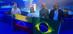Márcio Ferreira, do Sintrabor, Quintino e Ortelio no XIX Congresso da UIL, na Itália.