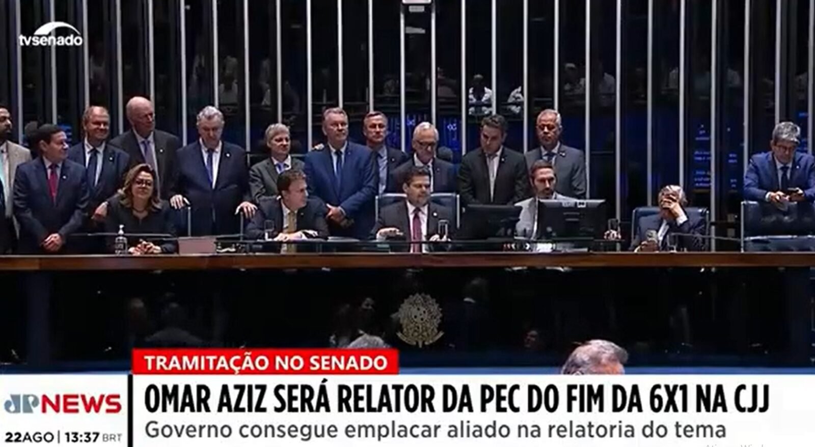 "Momento é decisivo para acabar com escala 6×1", diz Juruna à JovemPan