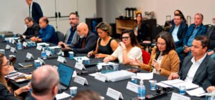 Bancários cobram aumento real após impasse com banqueiros