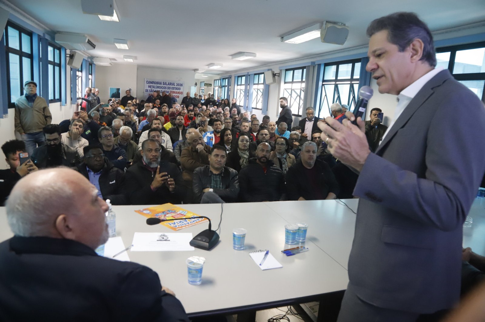 Haddad debate indústria com metalúrgicos de São Paulo