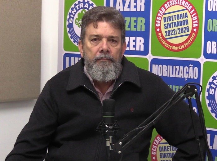 Para o presidente do Sintrabor, Márcio Ferreira, as mortes na Bombril evidenciam a necessidade de políticas rigorosas de gestão de riscos psicossociais nas empresas.
