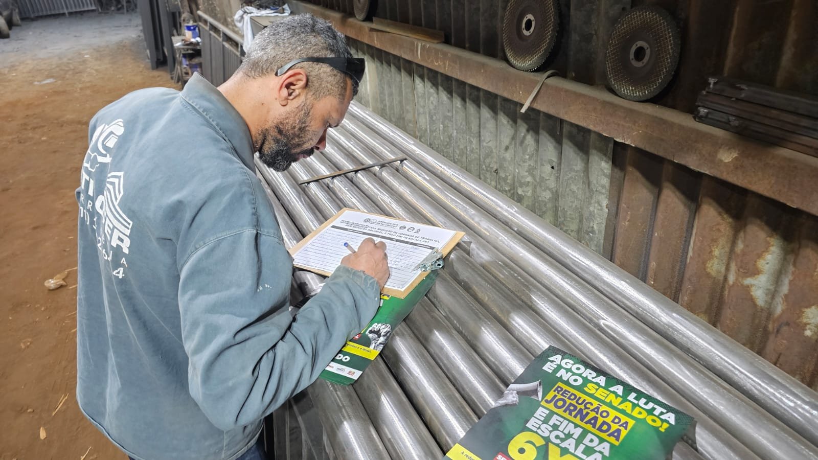Metalúrgicos ampliam mobilização nas fábricas