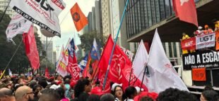 Centenas se uniram em São Paulo pela redução da jornada. Entenda a importância dessa mobilização em todo o Brasil.