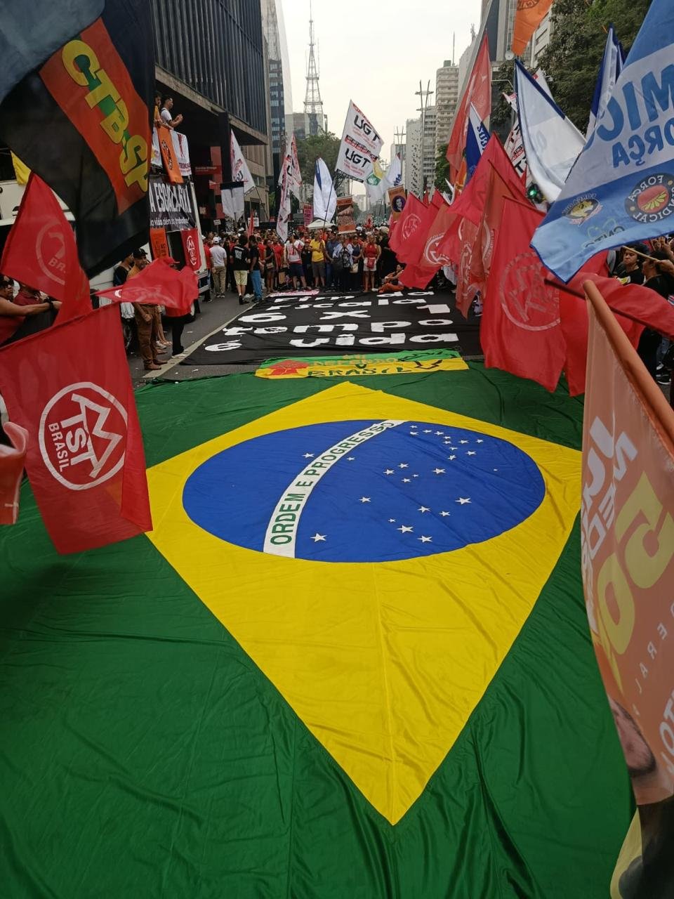 Centrais sindicais com sindicatos filiados presentes no ato da Paulista