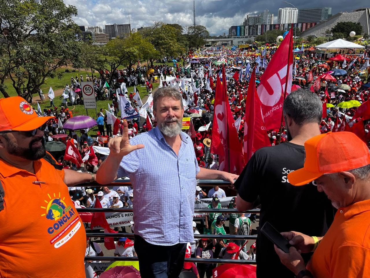 Márcio Ferreira na Marcha da Classe Trabalhadora, em Brasília, abril de 2026