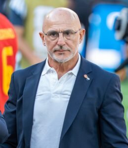 De la Fuente renova com Espanha até Copa de 2030