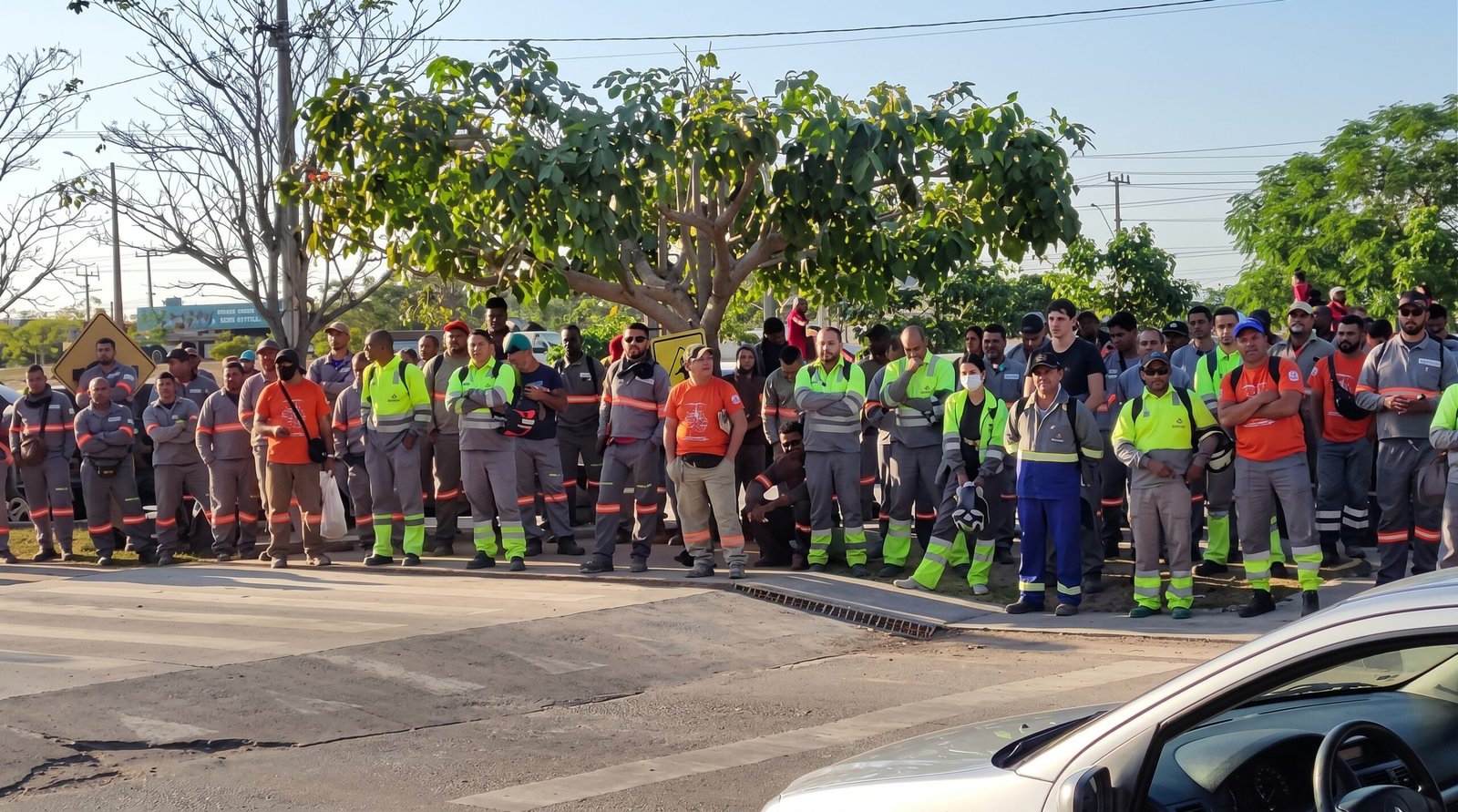 O Sintepav-BA participou de homenagem às vítimas do trágico desabamento em Luís Eduardo Magalhães, abordando a segurança no trabalho.