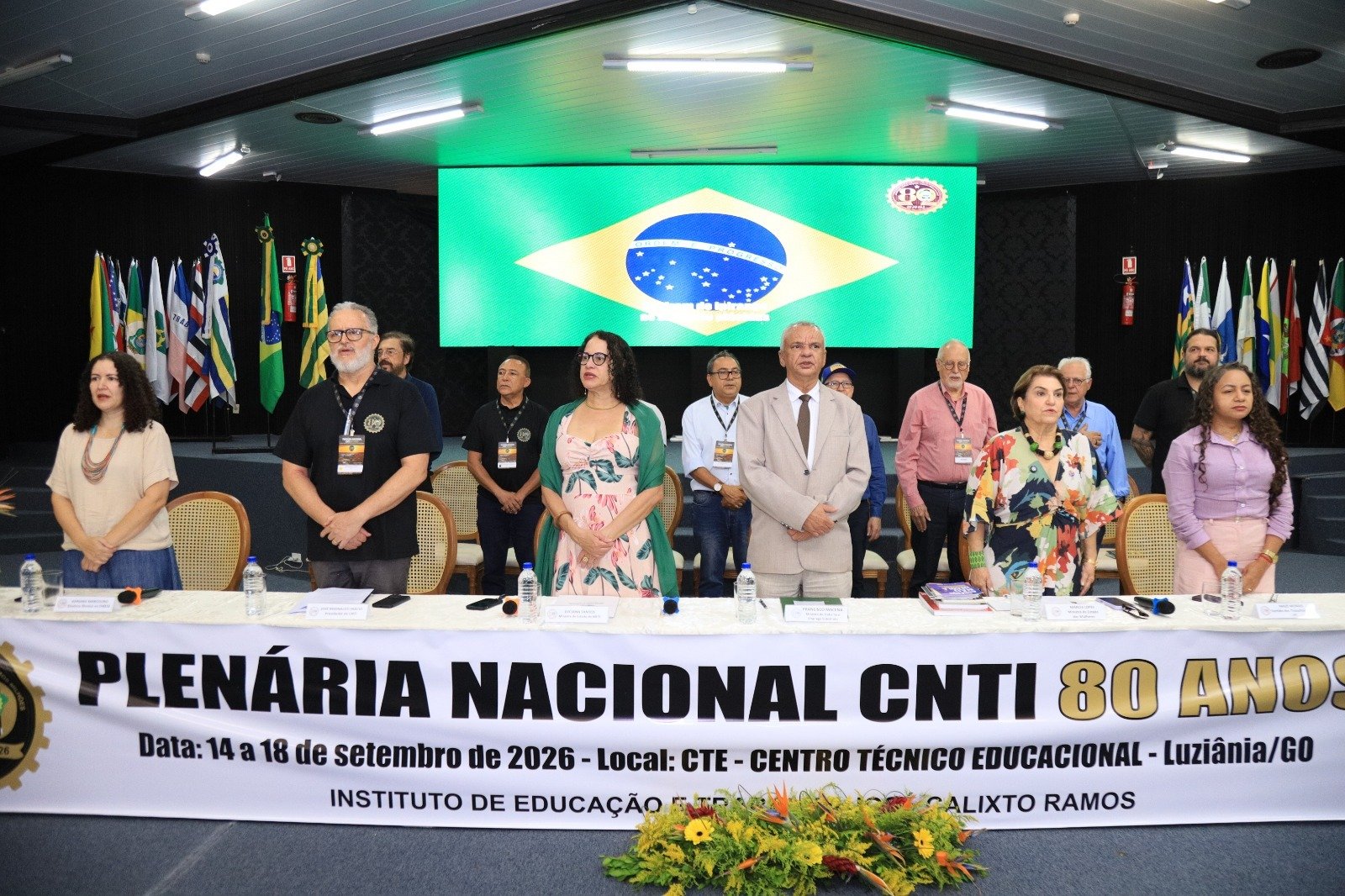 Mesa de abertura com o presidente da CNTI, José Reginaldo Inácio, o ministro do Trabalho e as ministras da Ciência e Tecnologia e das Mulheres