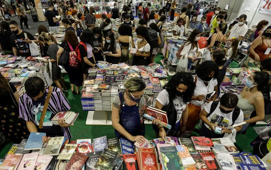 Bienal do livro na cidade do rio de Janeiro Bienal do livro na cidade do rio de Janeiro