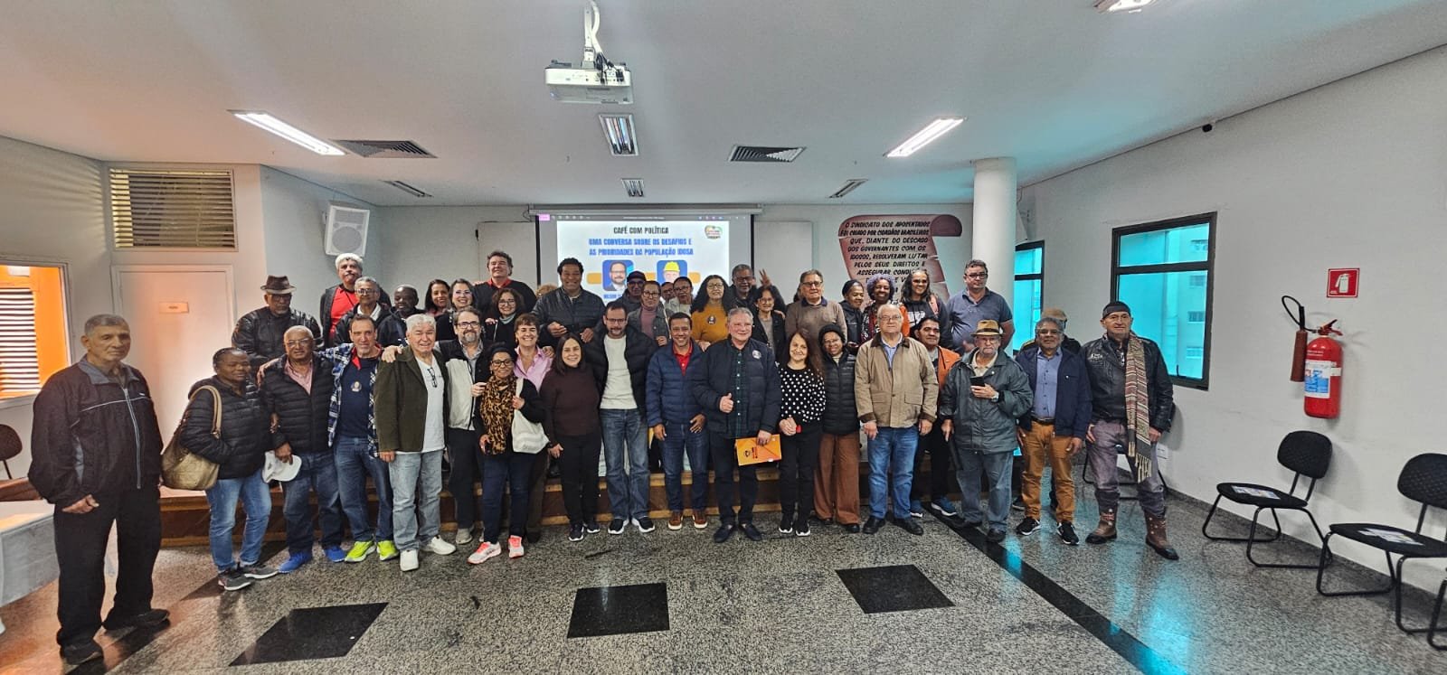 o projeto Café com Política aborda as eleições 2026 e as pautas dos aposentados e idosos.