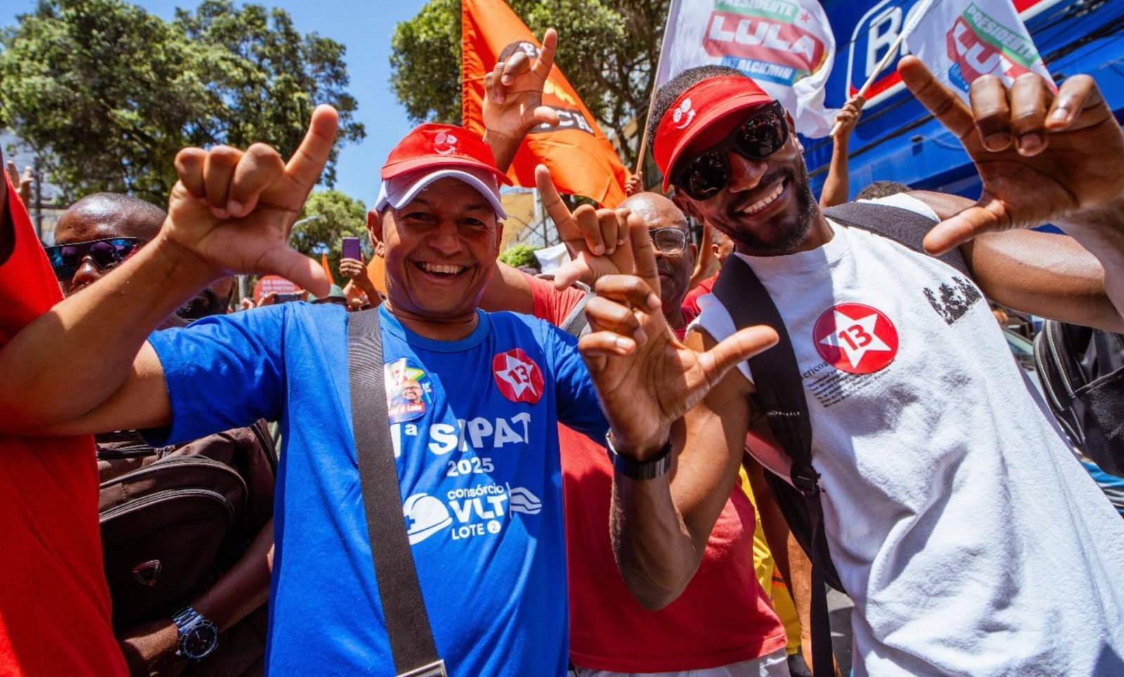 Sintepav Bahia promove assembleia para discutir o futuro do setor da construção e arrecadar apoio ao Lula no segundo turno.