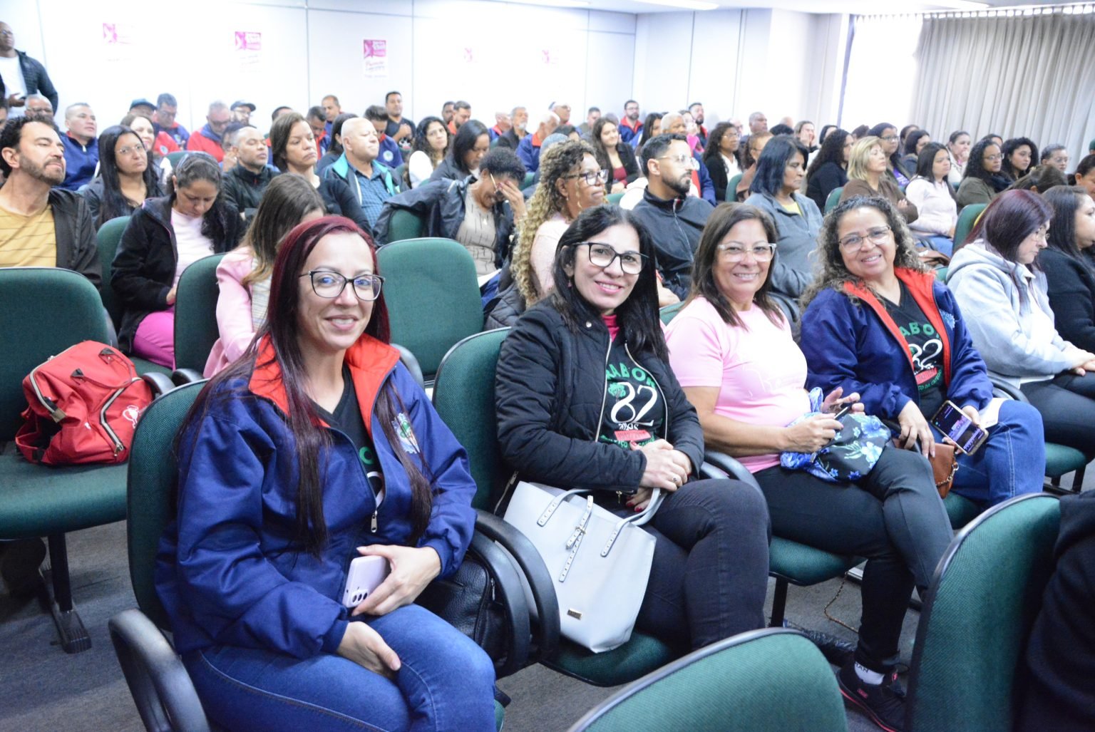 Conscientização no Outubro Rosa: evento destaca a importância da prevenção do câncer de mama e o autocuidado entre as mulheres. Foto: Carlito Santos