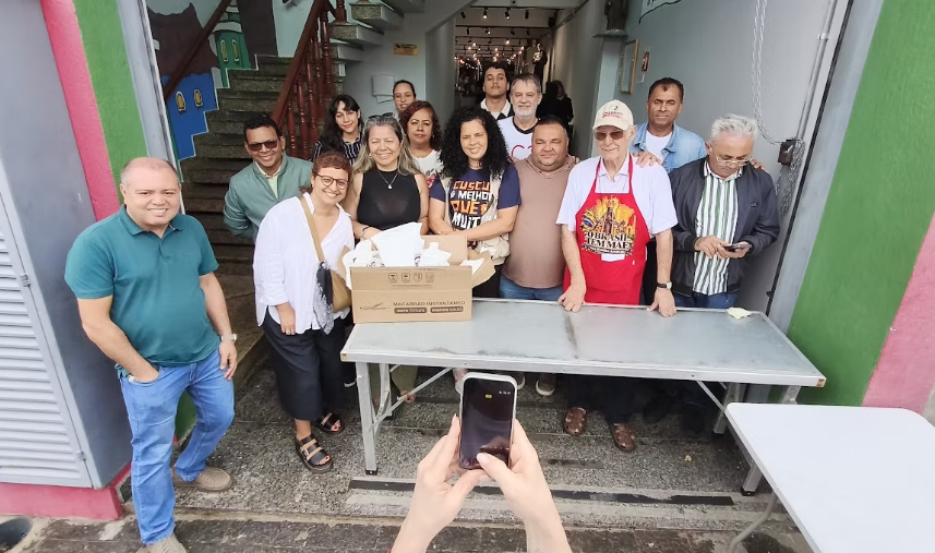 Veja como 500 kits de alimentação foram doados no Dia Mundial da Alimentação para promover saúde e dignidade para todos. FITIASP distribui 500 kits de alimentação em ação solidária