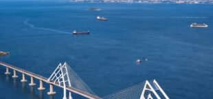 A construção da Ponte Salvador–Itaparica trará R$ 3 bilhões em investimentos e 7 mil empregos diretos e indiretos.