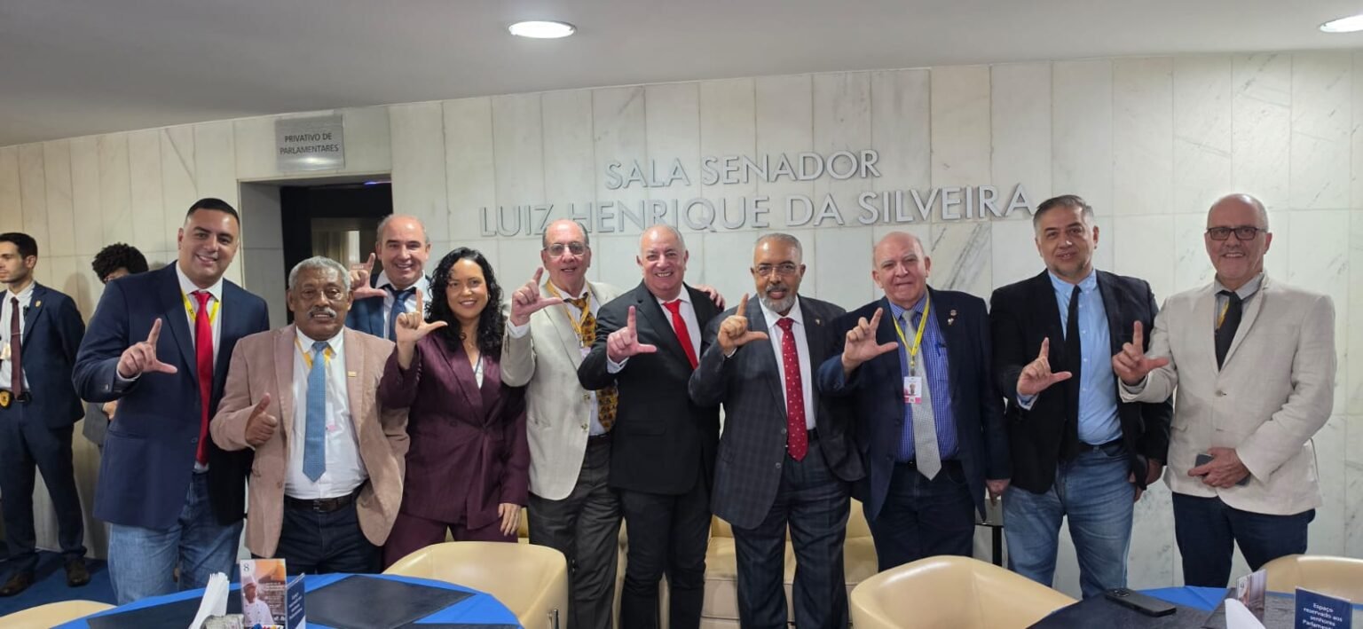 Centrais acompanham no Senado debate pelo fim da escala 6×1
