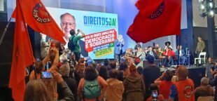 Ato em São Paulo reúne frente ampla em defesa da democracia