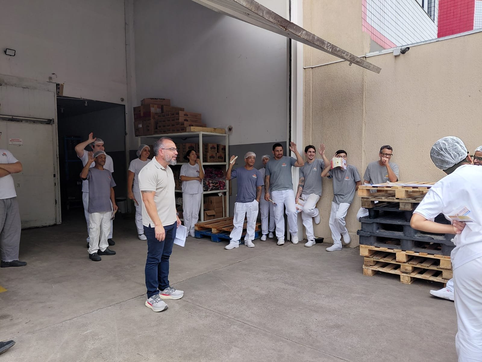Os trabalhadores da Segredo Mineiro em Nova Odessa celebram acordo coletivo com benefícios e reajuste acima da inflação!