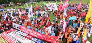 Centrais sindicais defendem Lula e ressaltam a necessidade de diálogo com a sociedade após o primeiro turno das eleições. Foto: Marcha da Classe Trabalhadora, abril de 2026. Crédito: UGT