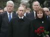 Ex-presidentes dos EUA, George H.W. Bush e Bill Clinton, atrás, Presidente russo, Vladimir Putin, e sua ex-esposa Lyudmila no funeral de Boris Yeltsin, em Moscou, abril de 2007. Foto: ITAR-TASS, Presidential Press Service.